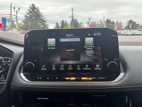 Used 2023 Nissan Rogue SL w/ SL Premium Package image 14