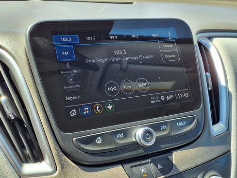 Used 2025 Chevrolet Malibu LS image 4