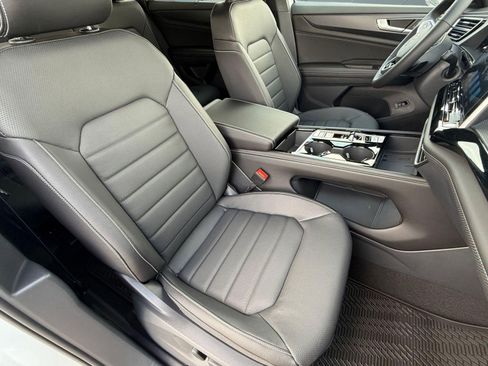 New 2026 Volkswagen Atlas Cross Sport SEL R-Line AWD/4WD image 16