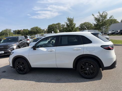Certified 2026 Honda HR-V Sport image 8