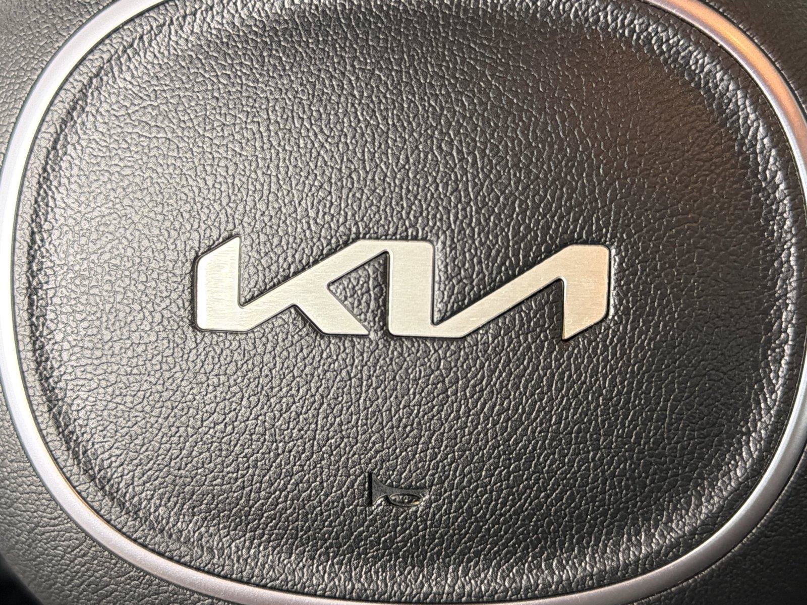 Used 2023 Kia Sorento LX FWD image 20