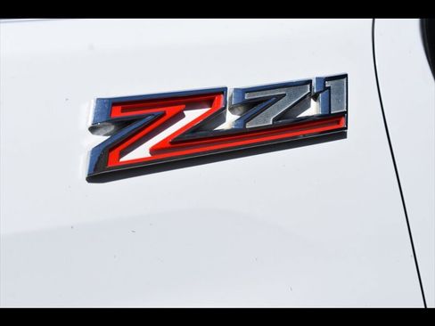 Used 2020 Chevrolet Silverado 2500 LT w/ Z71 Off-Road Package AWD/4WD image 46
