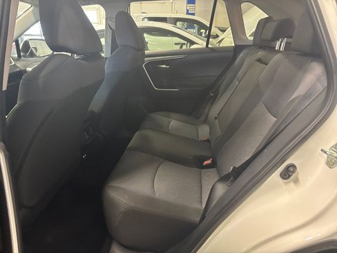 Used 2025 Toyota RAV4 XLE image 29