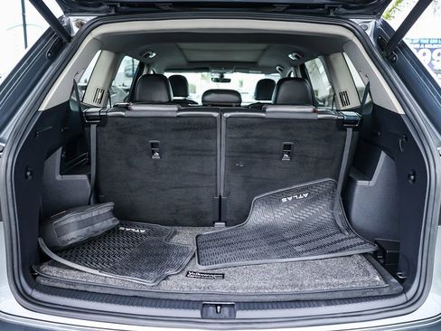 Used 2021 Volkswagen Atlas SE w/ Panoramic Sunroof Package image 37
