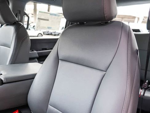 New 2026 Ford F250 XL w/ XL Chrome Package image 27