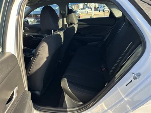 Certified 2023 Hyundai Elantra SEL image 11