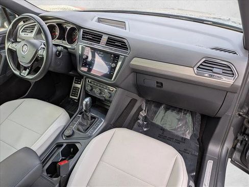 Used 2020 Volkswagen Tiguan SE R-Line AWD/4WD image 22