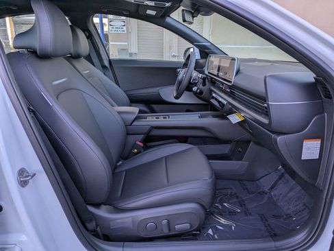 New 2025 Hyundai Ioniq 6 Limited image 30