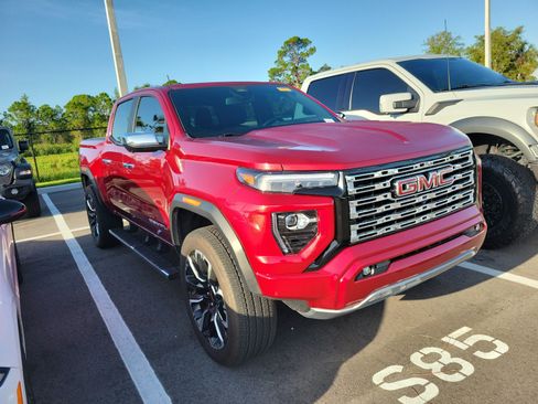 Used 2024 GMC Canyon Denali AWD/4WD image 2