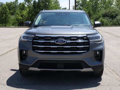 New 2026 Ford Explorer Active w/ Active Comfort Package AWD/4WD image 3