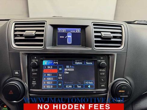Used 2013 Toyota Highlander Limited image 26