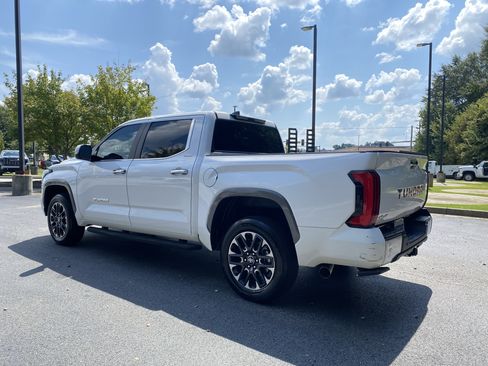 Used 2025 Toyota Tundra Limited AWD/4WD image 47