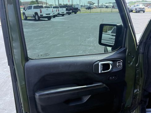 Used 2021 Jeep Wrangler Unlimited Sahara AWD/4WD image 53