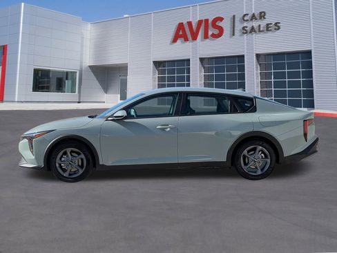 Used 2025 Kia K4 LXS image 10