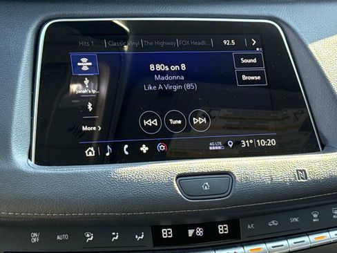 Used 2019 Cadillac XT4 Premium Luxury w/ Cold Weather Package image 28