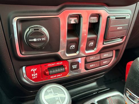 Used 2018 Jeep Wrangler Rubicon image 20