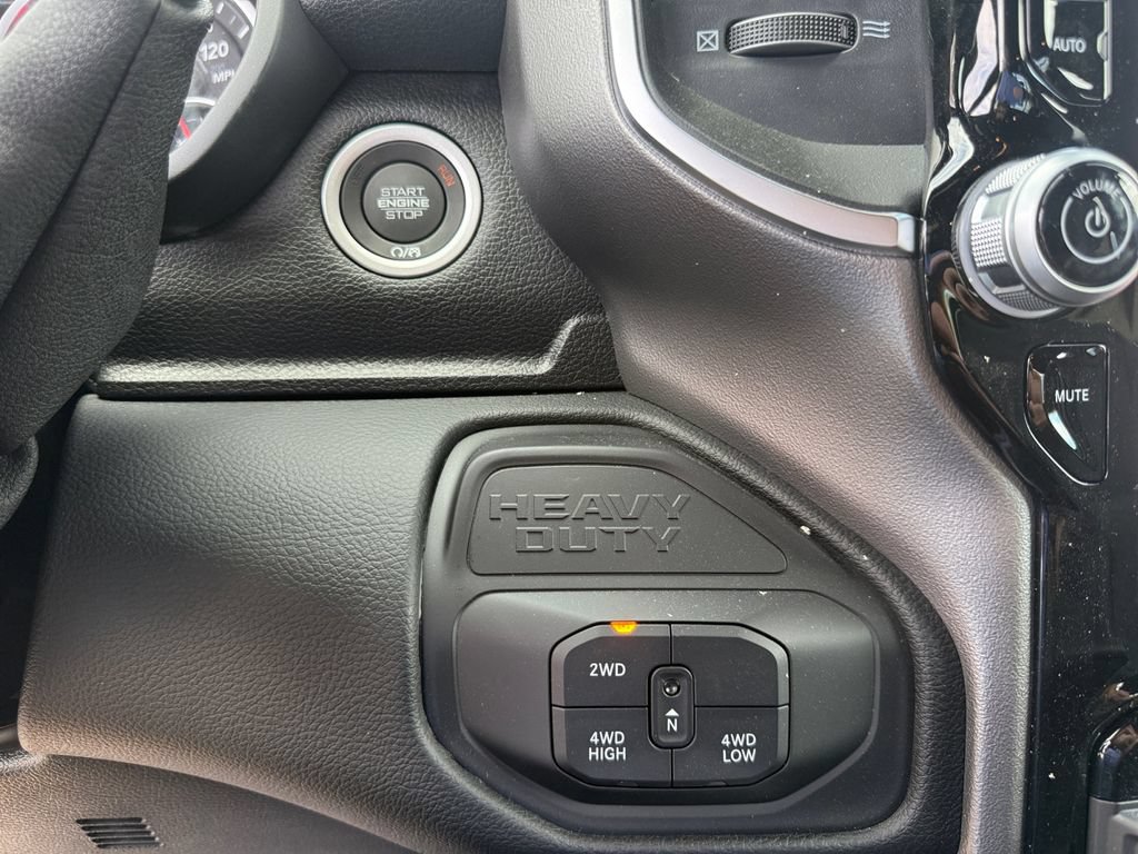 New 2026 RAM 2500 Big Horn AWD/4WD image 23