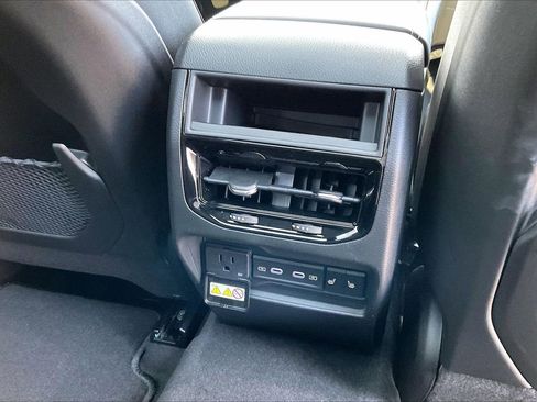 New 2026 Jeep Grand Cherokee Limited image 17