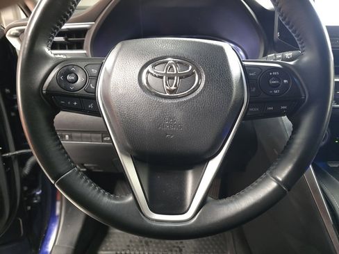 Used 2023 Toyota Venza LE image 32