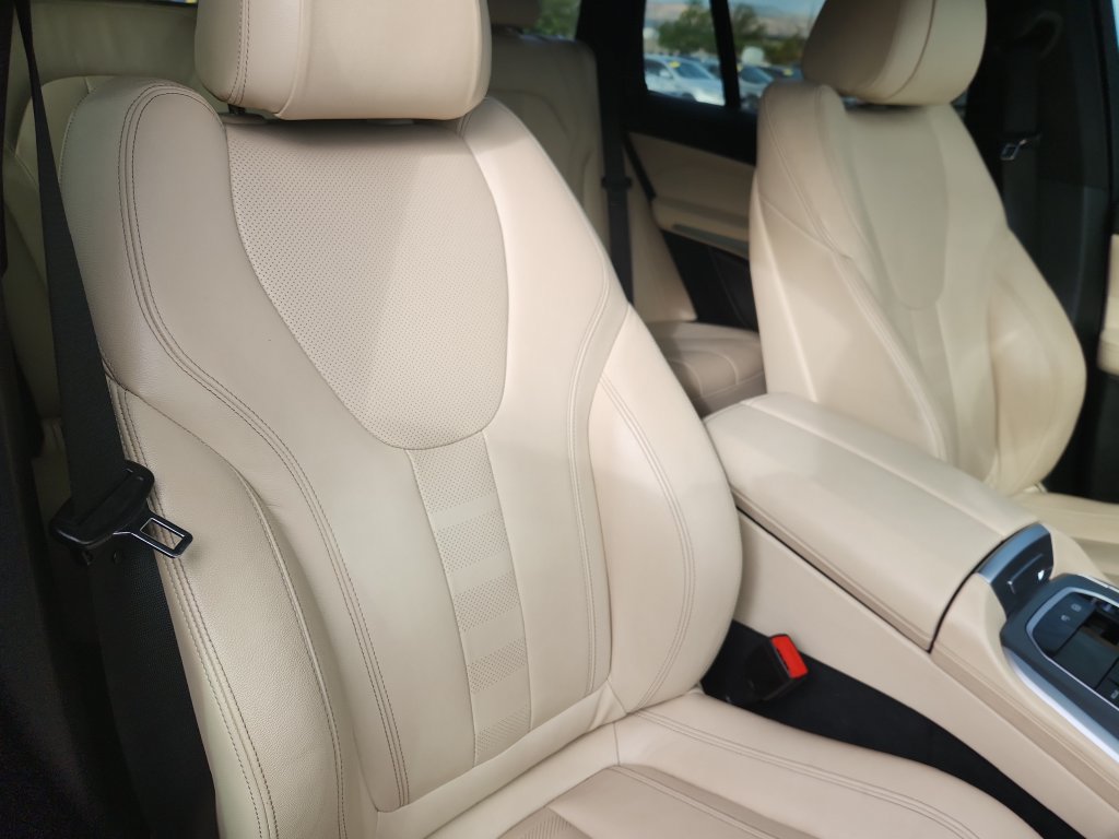 Used 2021 BMW X5 xDrive40i w/ Premium Package AWD/4WD image 17
