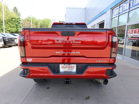 Used 2024 GMC Sierra 3500 AT4 w/ AT4 Premium Plus Package AWD/4WD image 9
