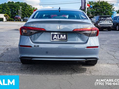Used 2022 Honda Civic Touring image 12