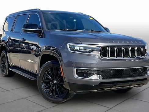 Used 2023 Jeep Wagoneer 2WD image 5