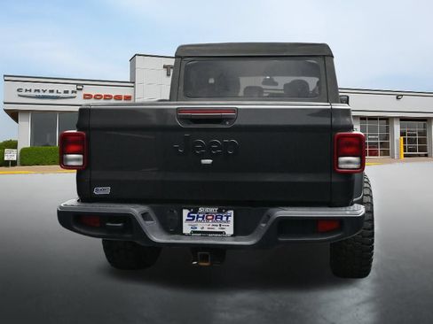 Used 2022 Jeep Gladiator Sport w/ Trailer Tow Package AWD/4WD image 4
