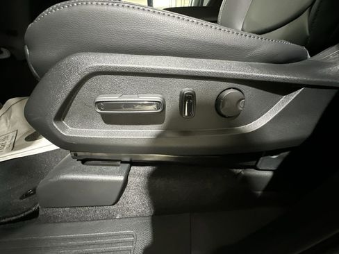 New 2025 Honda Pilot EX-L image 14