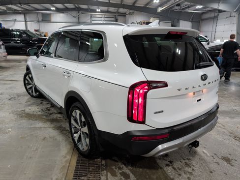 Used 2020 Kia Telluride S w/ S 8 Passenger Seating Package image 4
