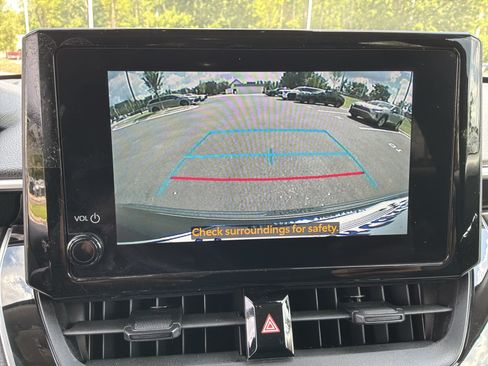 Used 2023 Toyota Corolla Cross LE w/ Moonroof Package FWD image 25