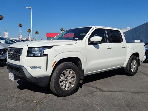 Used 2024 Nissan Frontier SV w/ SV Convenience Package image 28