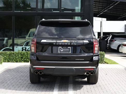 Used 2023 Chevrolet Suburban Premier image 6