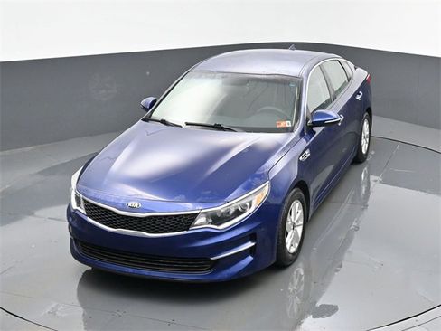 Used 2018 Kia Optima LX image 18