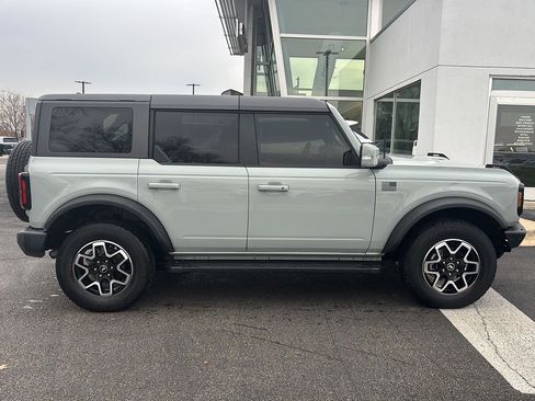 Used 2021 Ford Bronco Outer Banks image 6