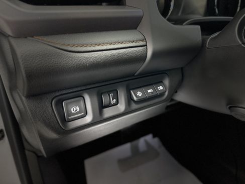 Used 2021 GMC Acadia AT4 w/ Technology Package AWD/4WD image 18