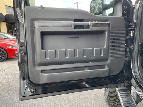 Used 2015 Ford F250 Platinum w/ FX4 Off-Road Package image 37