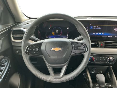 Used 2025 Chevrolet TrailBlazer LT image 18