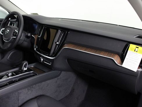 New 2026 Volvo V60 B5 Cross Country Plus w/ Climate Package image 9