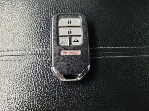 Used 2017 Honda Accord EX-L image 32