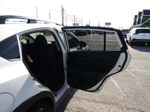 Used 2020 Subaru Crosstrek 2.0i Premium image 22