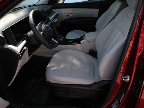 Used 2026 Hyundai Tucson SEL image 9