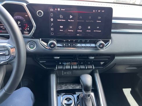 Used 2025 GMC Canyon Elevation w/ Convenience Package AWD/4WD image 32