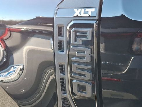 Certified 2024 Ford F350 XLT w/ Black Appearance Package image 31