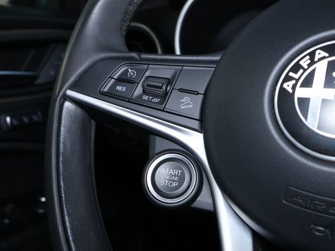 Used 2018 Alfa Romeo Stelvio Ti AWD/4WD image 21