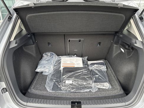 New 2025 Volkswagen Taos SEL image 12