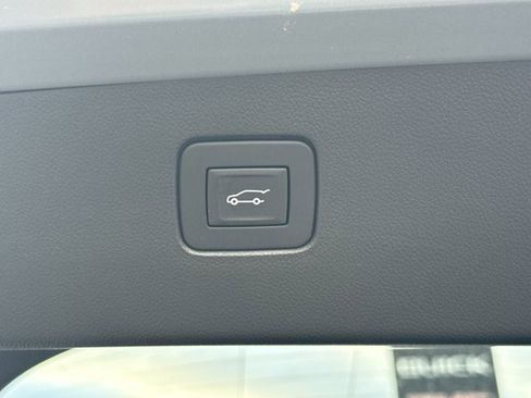 Used 2024 Buick Envista Preferred w/ Convenience II Package FWD image 10