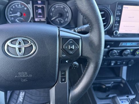 Used 2021 Toyota Tacoma TRD Off-Road w/ Technology Package image 17