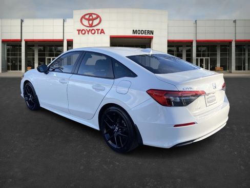 Used 2024 Honda Civic Sport image 6