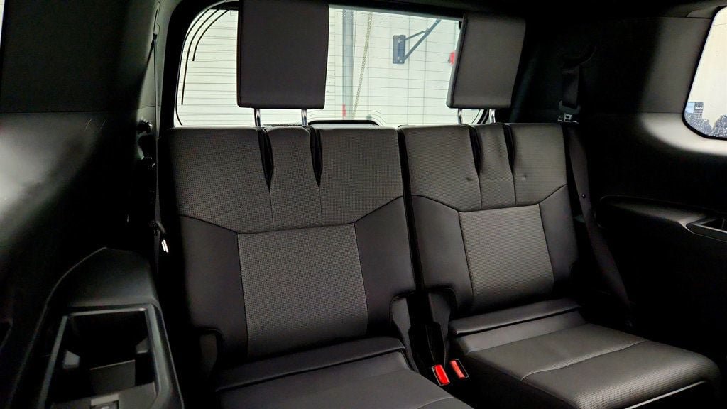 Used 2024 Lexus GX 550 w/ Cold Area Package AWD/4WD image 21